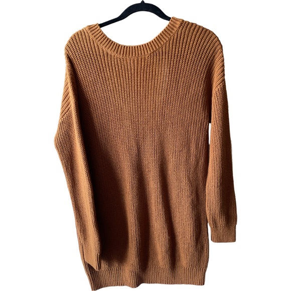 Forever 21 - 100 percent cotton low back sweater in EUC - Picture 1 of 5